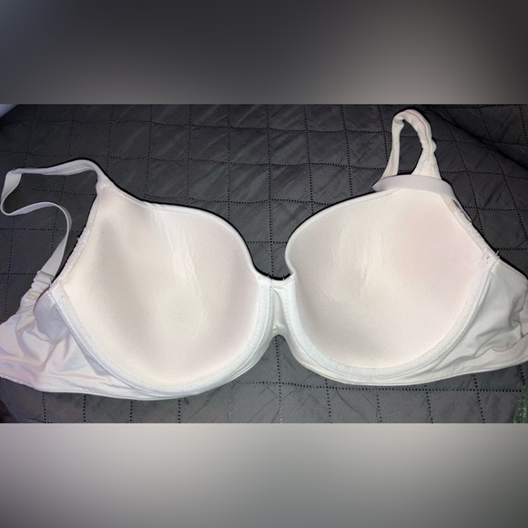 Victoria's Secret Bra Bundle 34DDD - Picture 3 of 5